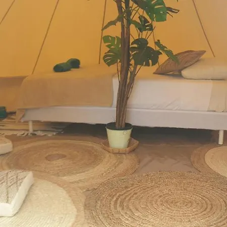 Campismo de Luxo Le Jeklo